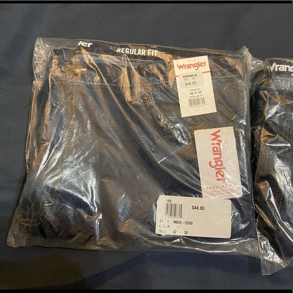 Men’s Wrangler regular fit jeans - Picture 1 of 4